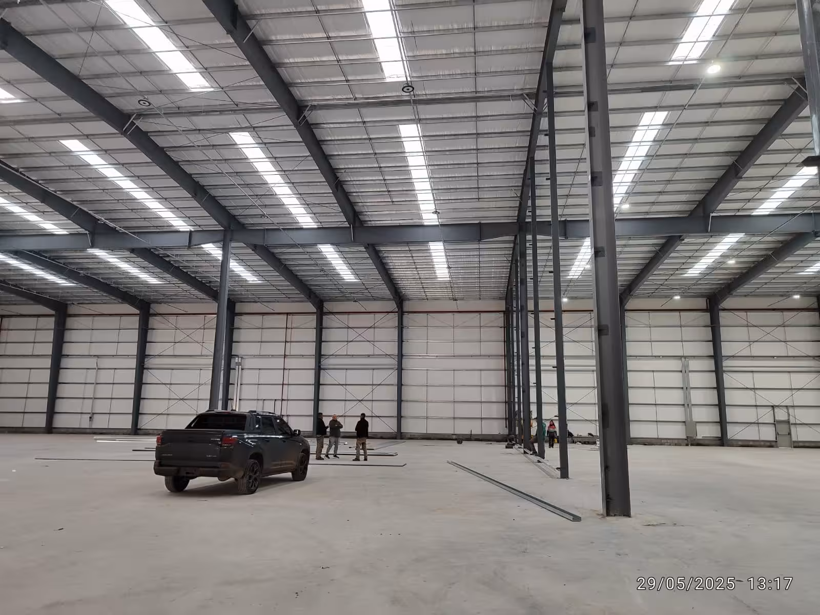 Estructura metálica interior en Centro Industrial Spegazzini